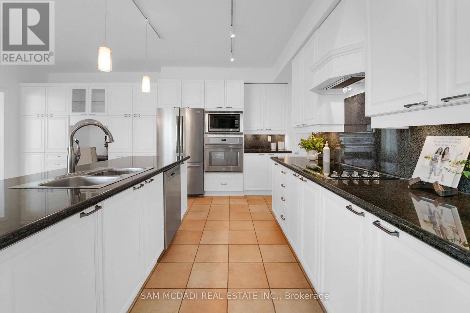 509 - 65 Port Street E, Mississauga, Ontario  L5G 4V3 - Photo 13 - W13205926