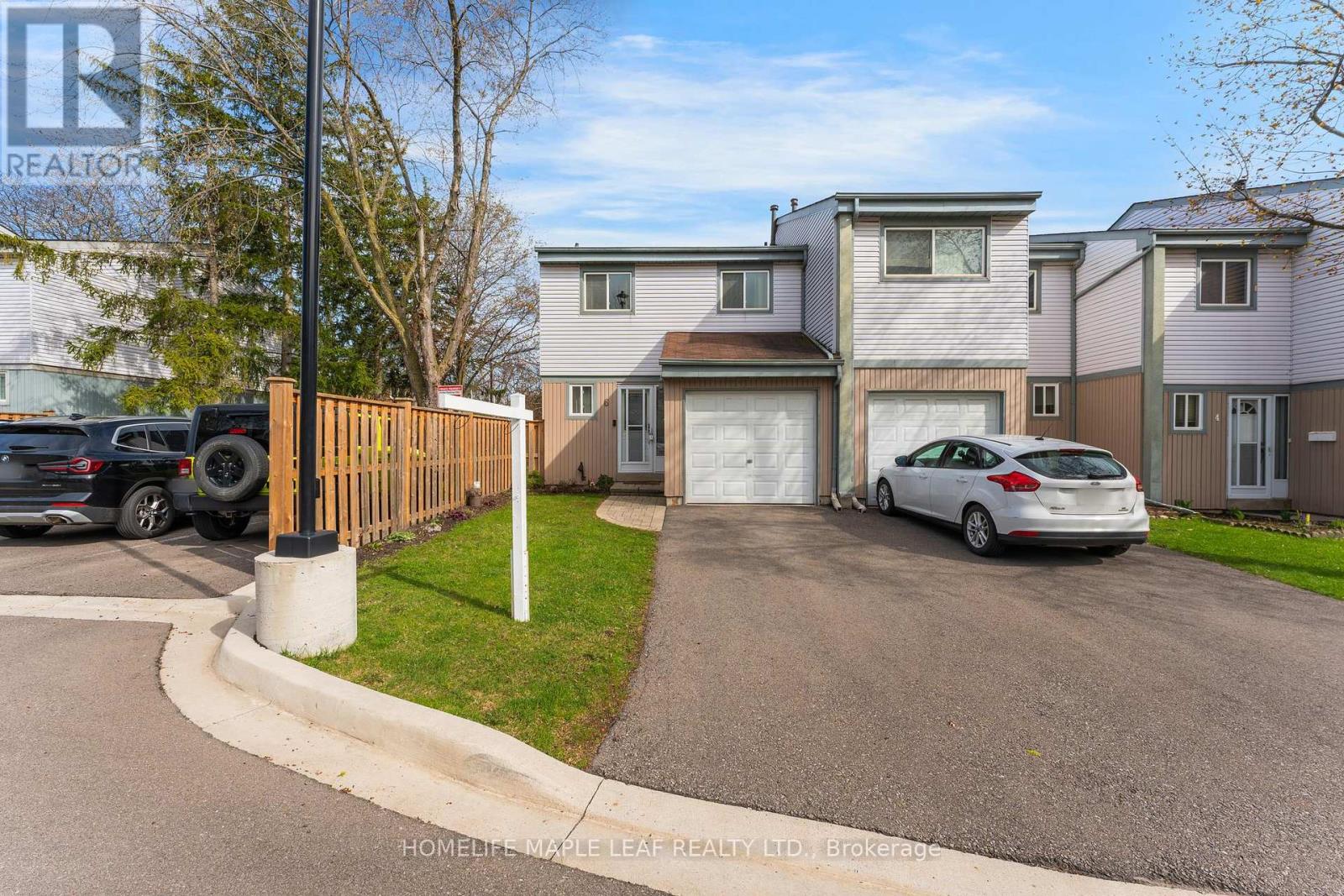 6 - 121 FALCONER DRIVE, Mississauga, Ontario