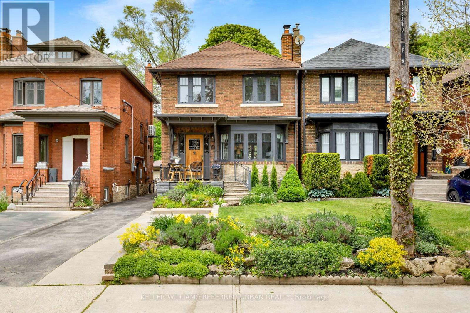 10 VALLEYVIEW GARDENS, Toronto, Ontario