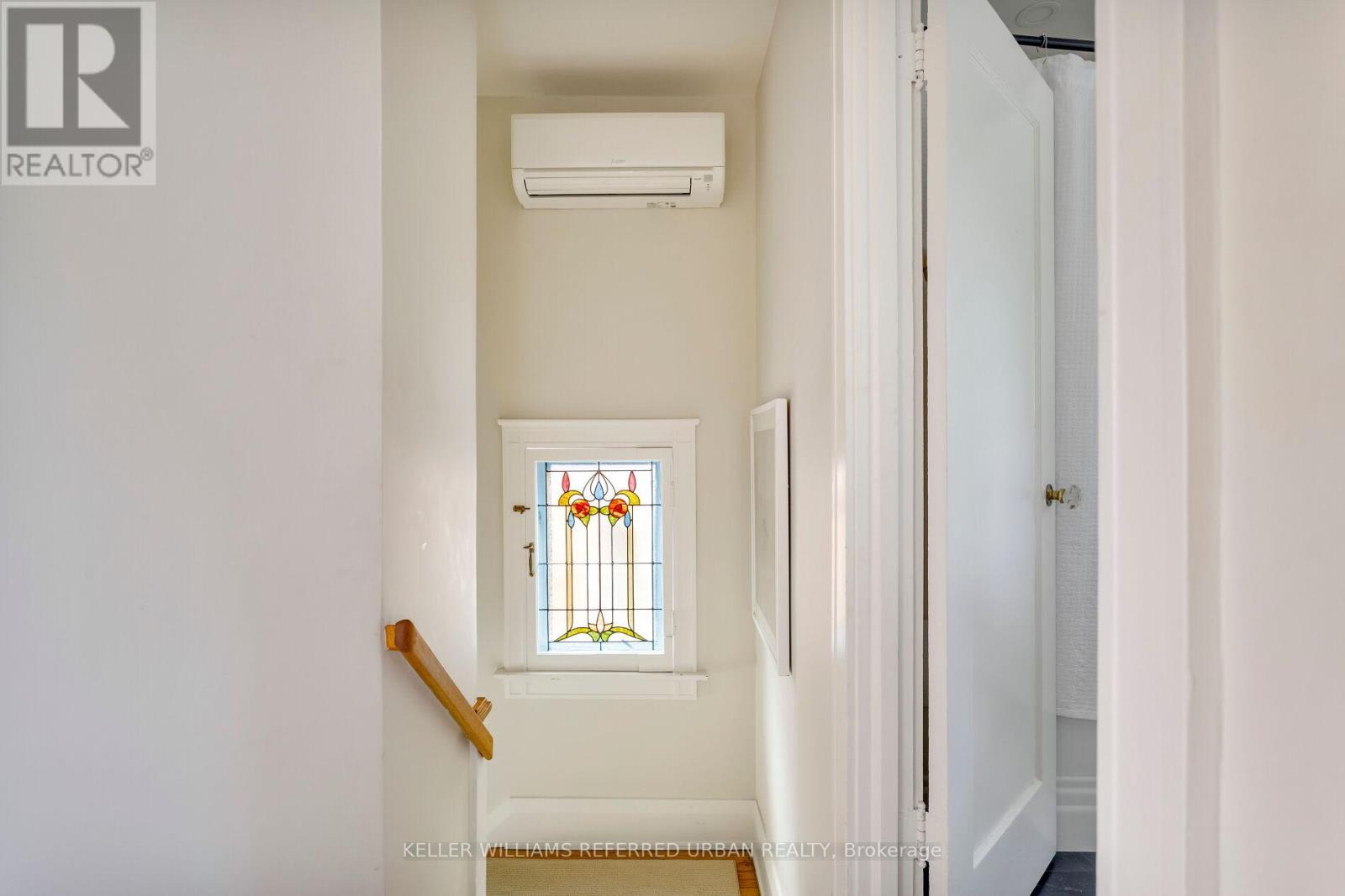 10 Valleyview Gardens, Toronto, Ontario  M6S 2B6 - Photo 21 - W13206000