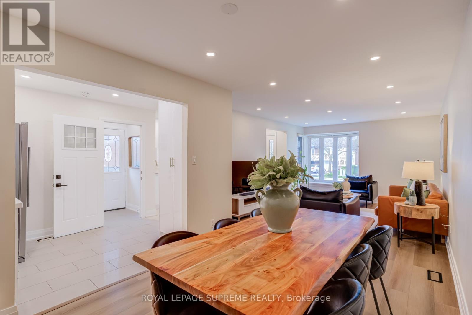 143 Voltarie Crescent, Mississauga, Ontario  L5A 2A5 - Photo 11 - W13206002