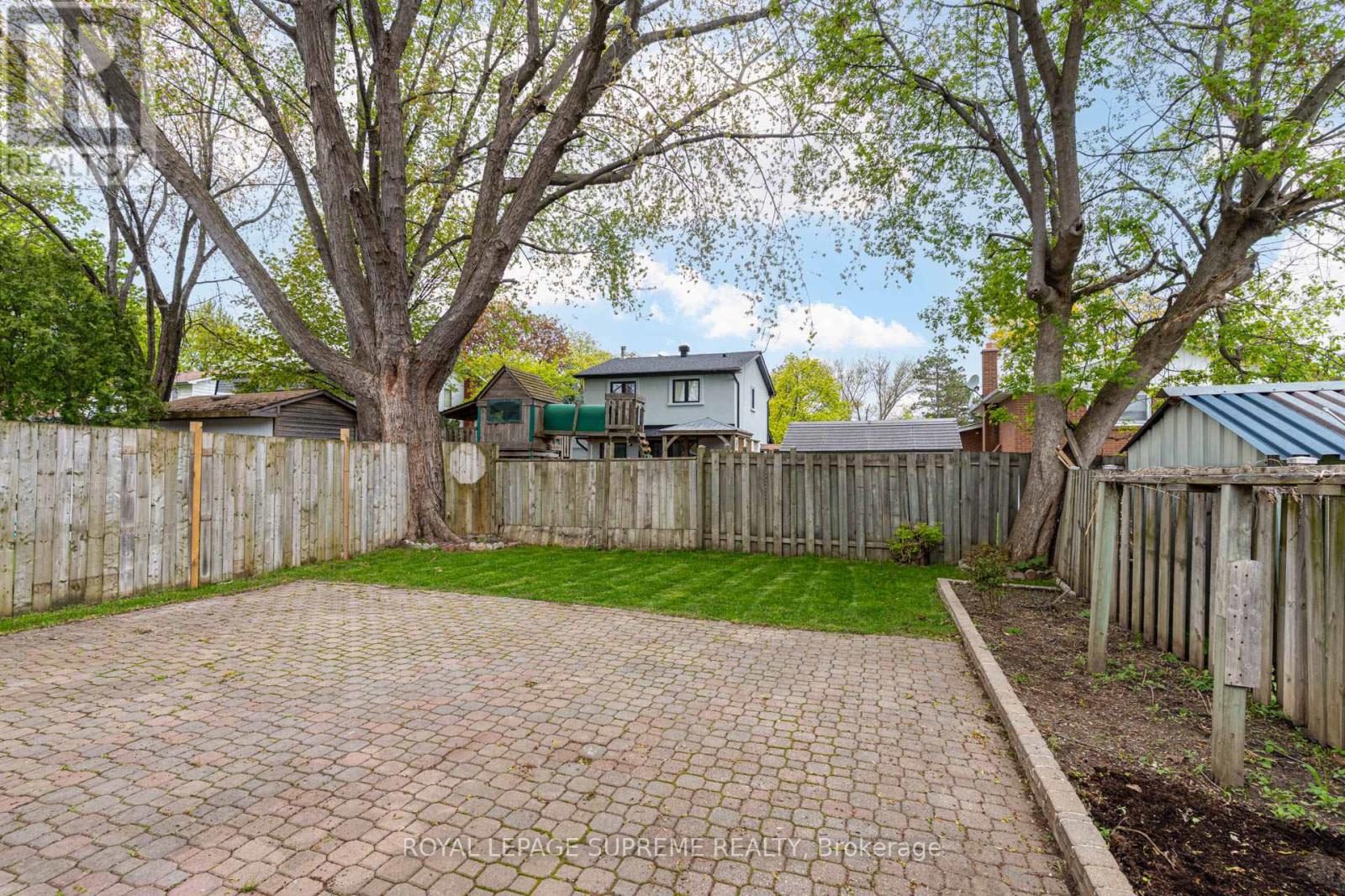 143 Voltarie Crescent, Mississauga, Ontario  L5A 2A5 - Photo 36 - W13206002