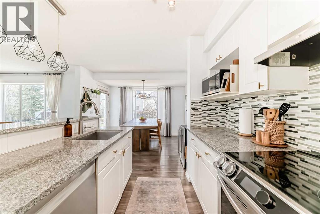 153 Cougarstone Place Sw, Calgary, Alberta  T3H 4W8 - Photo 10 - A2312795