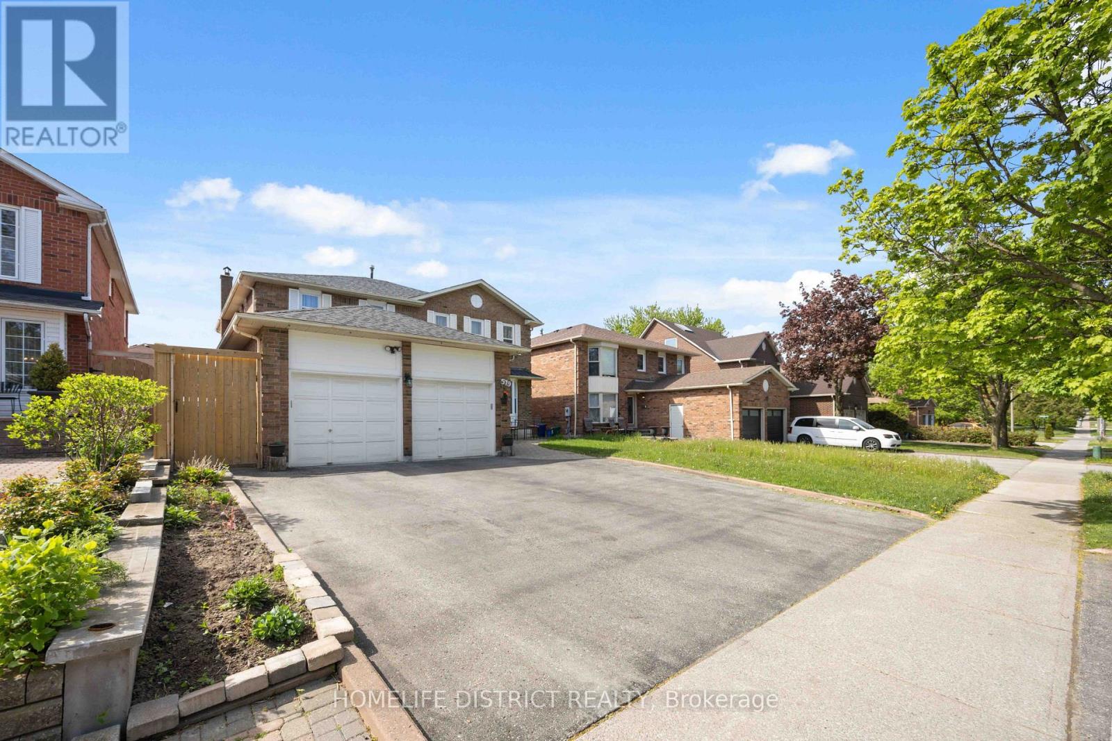 579 SHEPPARD AVENUE, Pickering, Ontario