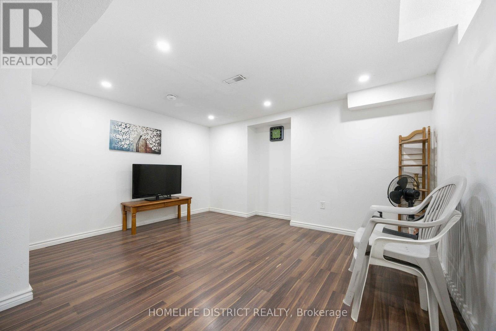 579 Sheppard Avenue, Pickering, Ontario  L1V 1G1 - Photo 10 - E13205460
