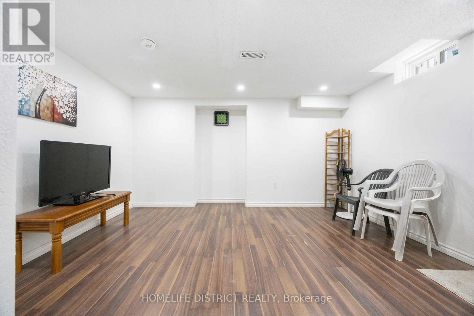 579 Sheppard Avenue, Pickering, Ontario  L1V 1G1 - Photo 11 - E13205460