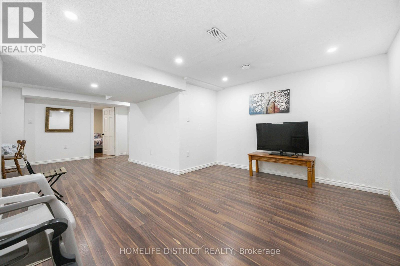 579 Sheppard Avenue, Pickering, Ontario  L1V 1G1 - Photo 7 - E13205460