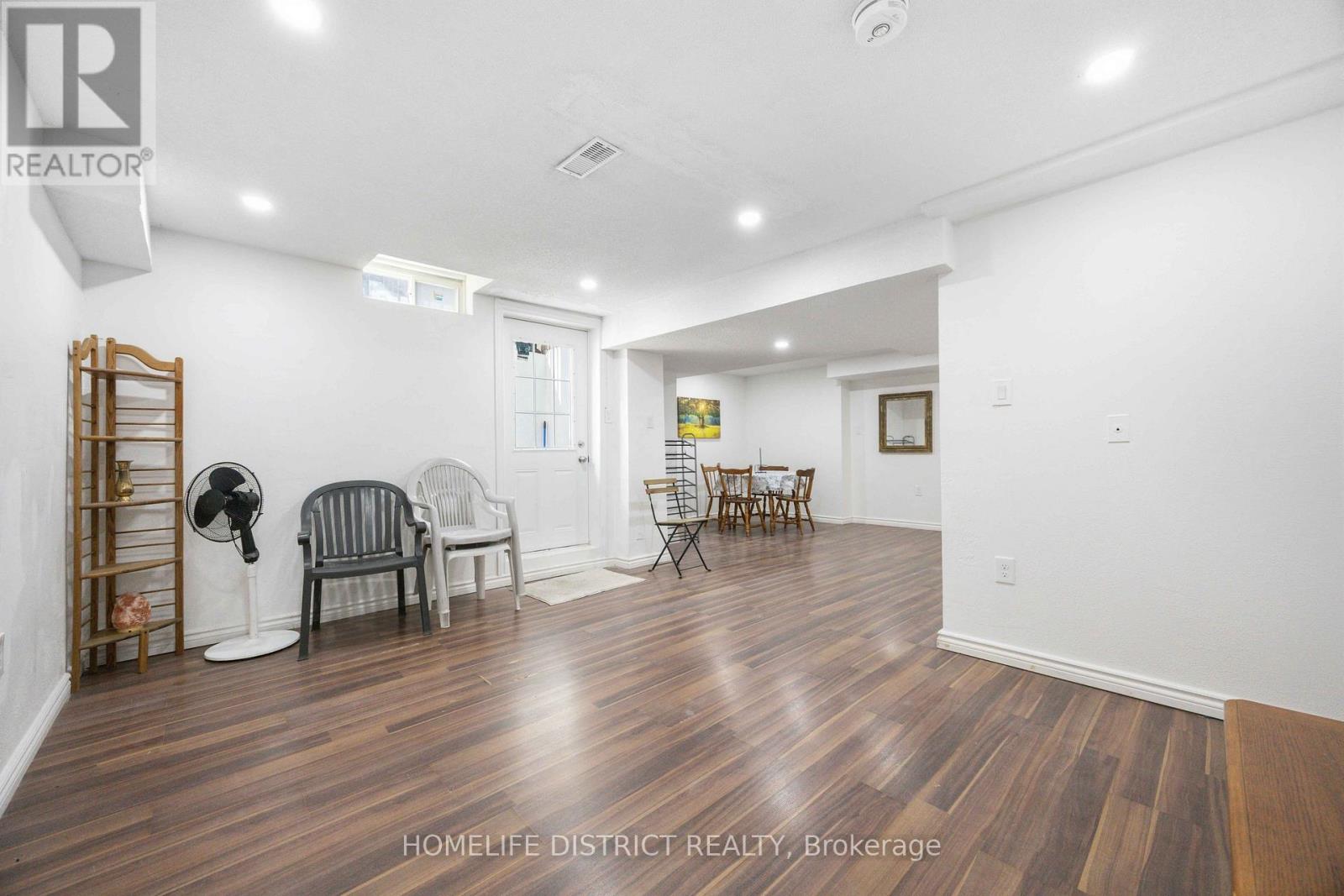 579 Sheppard Avenue, Pickering, Ontario  L1V 1G1 - Photo 8 - E13205460