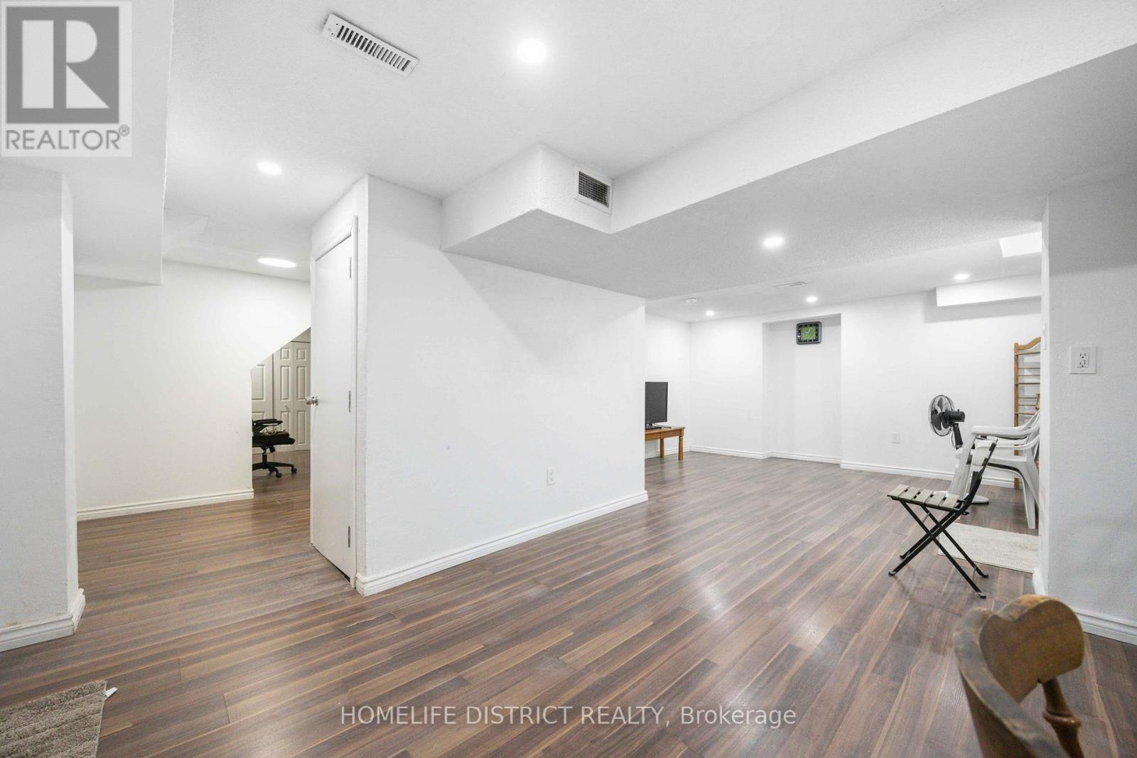 579 Sheppard Avenue, Pickering, Ontario  L1V 1G1 - Photo 5 - E13205460