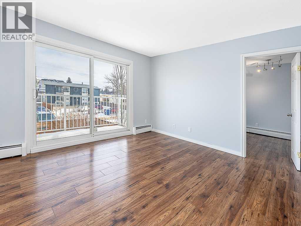 5, 4328 75 Street Nw, Calgary, Alberta  T3B 2M8 - Photo 2 - A2291003