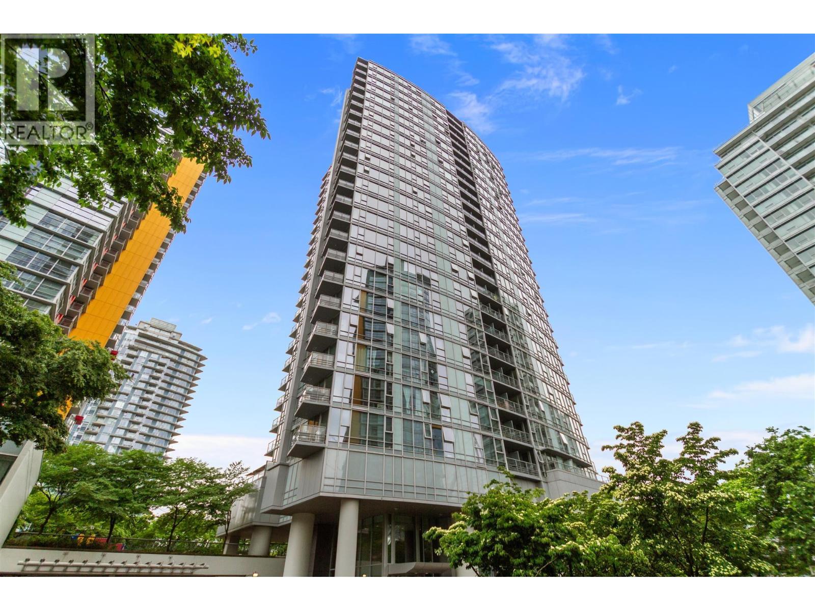 707 131 REGIMENT SQUARE, Vancouver, British Columbia