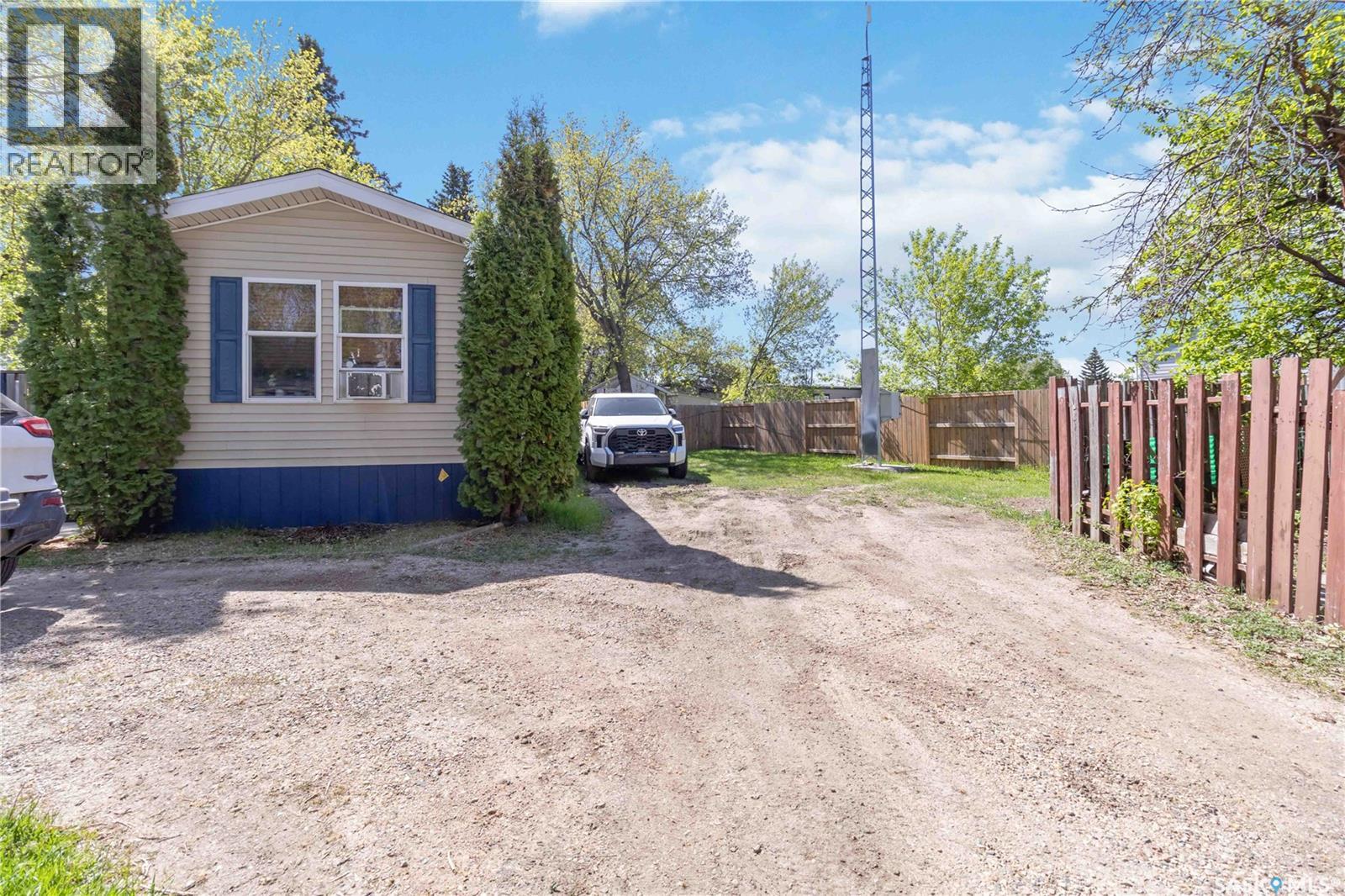 136 219 Grant Street, Saskatoon, Saskatchewan  S7N 2A5 - Photo 2 - SK037382