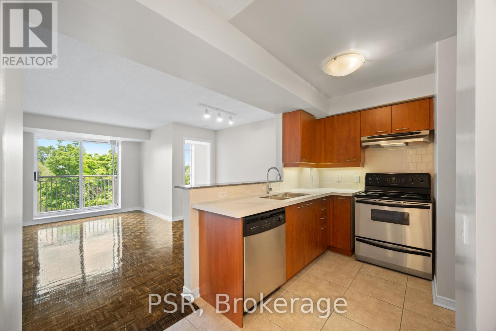 512 - 515 ROSEWELL AVENUE, Toronto, Ontario