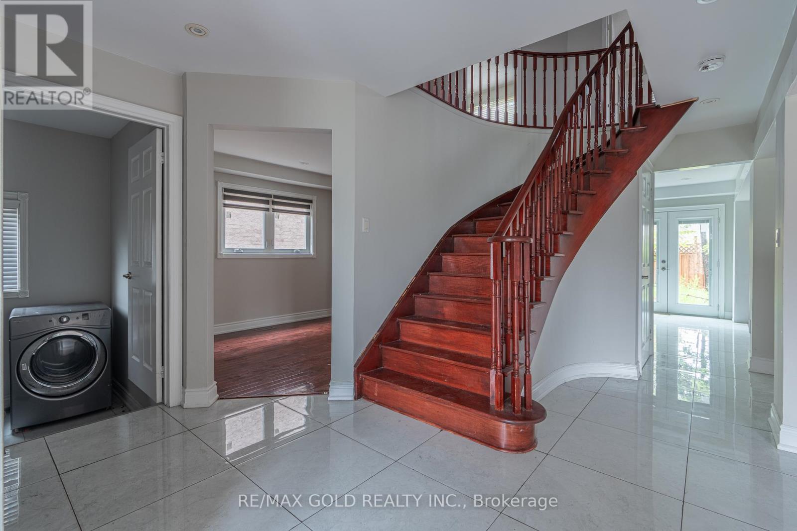 71 Ravenswood Drive, Brampton, Ontario  L6Y 4A1 - Photo 4 - W13165926