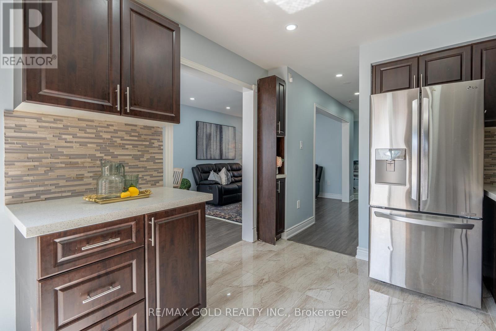 52 Brower Court, Brampton, Ontario  L6Z 4S6 - Photo 11 - W13175950