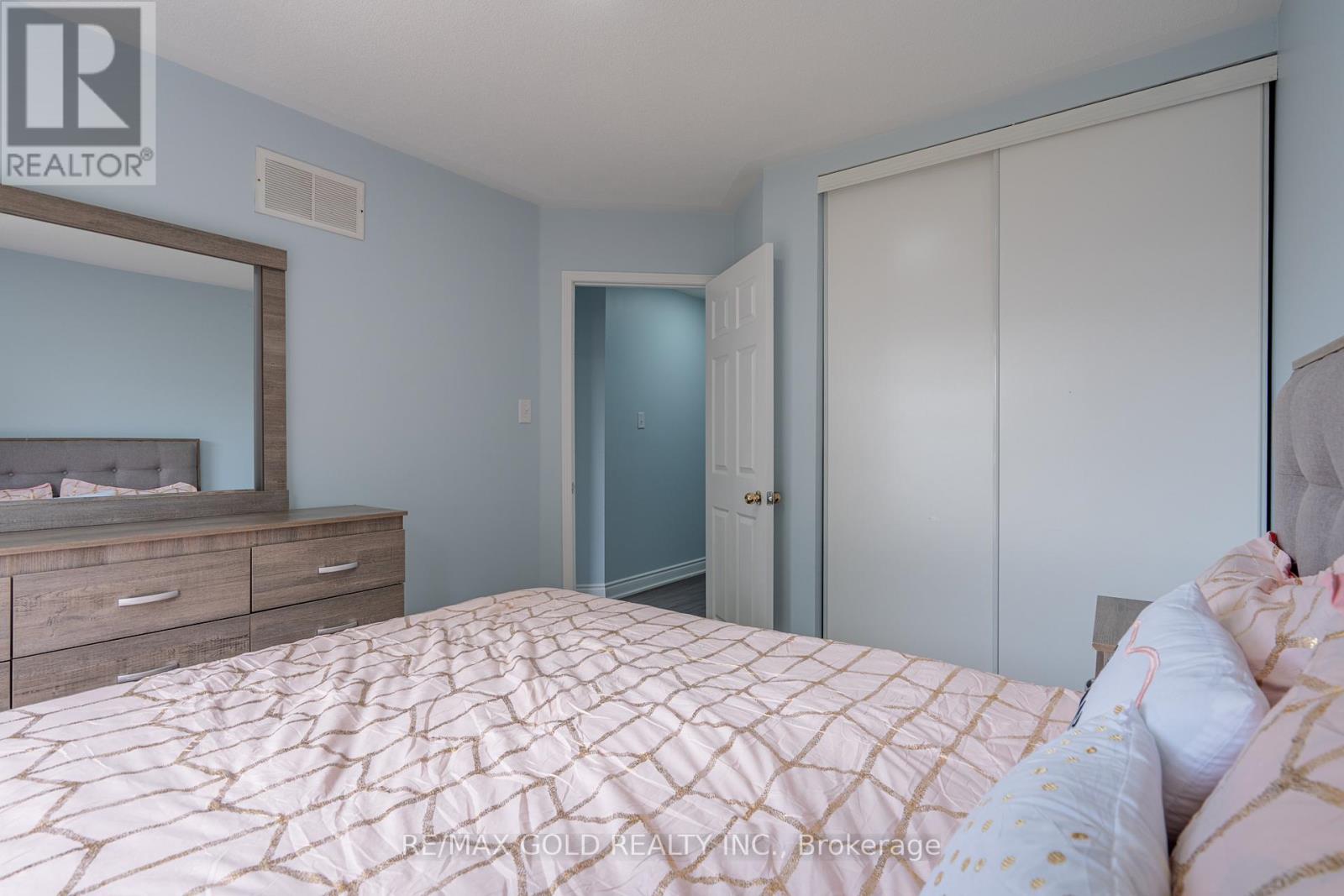 52 Brower Court, Brampton, Ontario  L6Z 4S6 - Photo 20 - W13175950