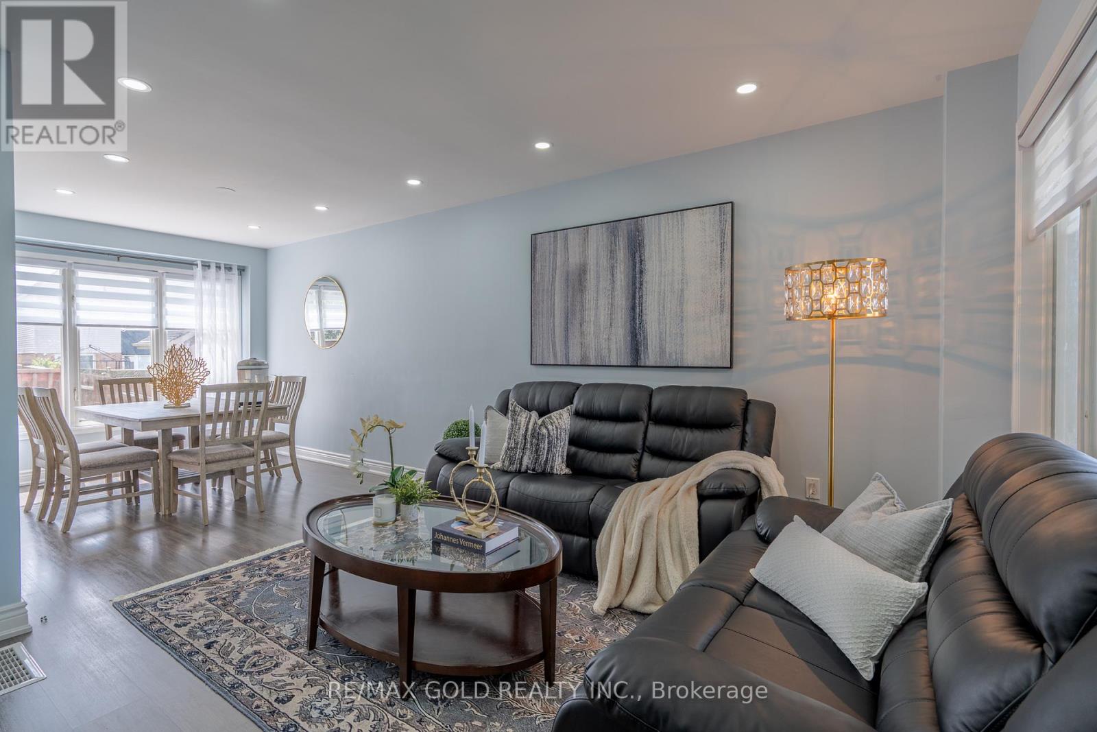 52 Brower Court, Brampton, Ontario  L6Z 4S6 - Photo 4 - W13175950