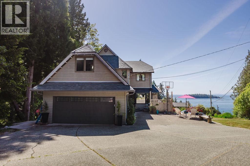 5454 Wakefield Road, Sechelt, British Columbia  V0N 3A8 - Photo 2 - R3128992