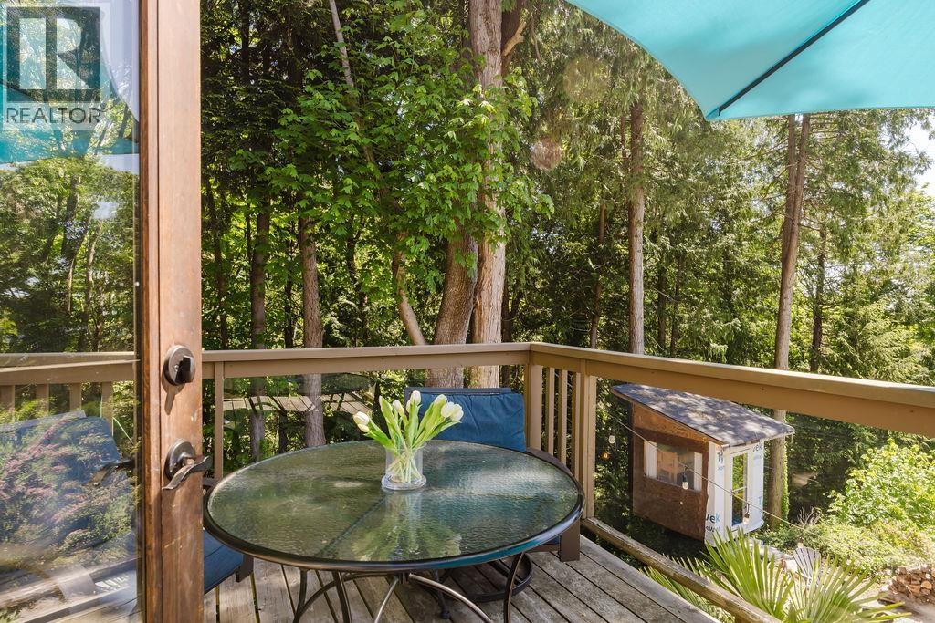 5454 Wakefield Road, Sechelt, British Columbia  V0N 3A8 - Photo 21 - R3128992