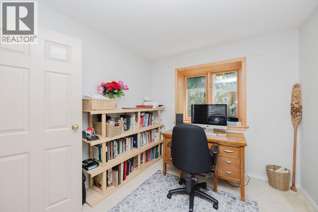 5454 Wakefield Road, Sechelt, British Columbia  V0N 3A8 - Photo 23 - R3128992