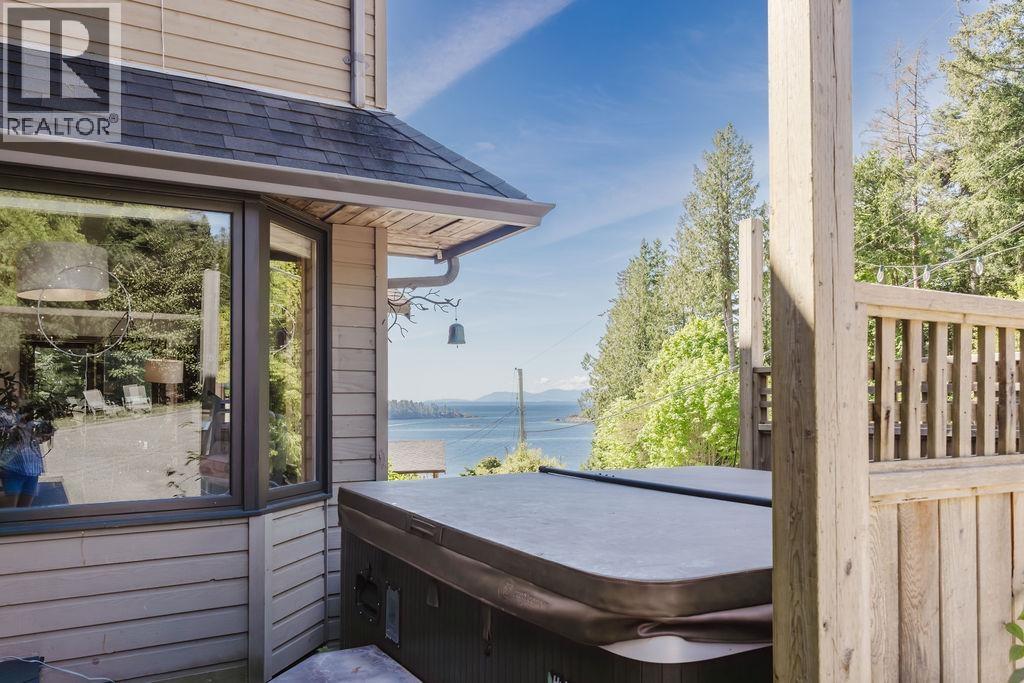 5454 Wakefield Road, Sechelt, British Columbia  V0N 3A8 - Photo 3 - R3128992
