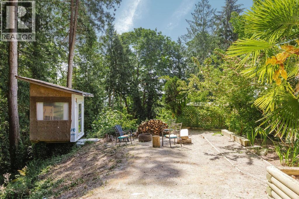 5454 Wakefield Road, Sechelt, British Columbia  V0N 3A8 - Photo 34 - R3128992