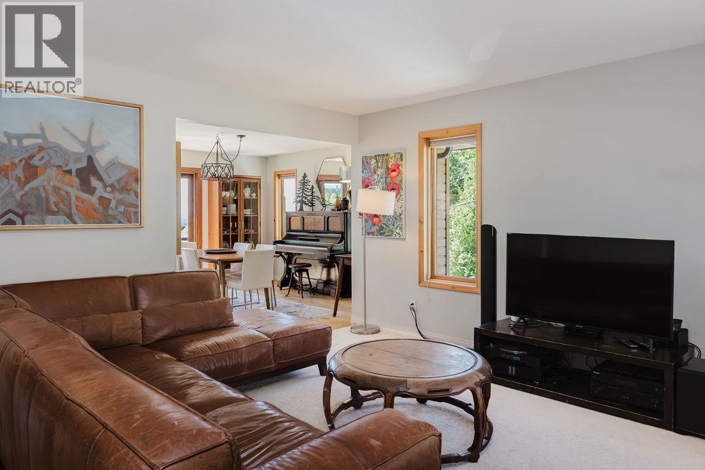 5454 Wakefield Road, Sechelt, British Columbia  V0N 3A8 - Photo 7 - R3128992