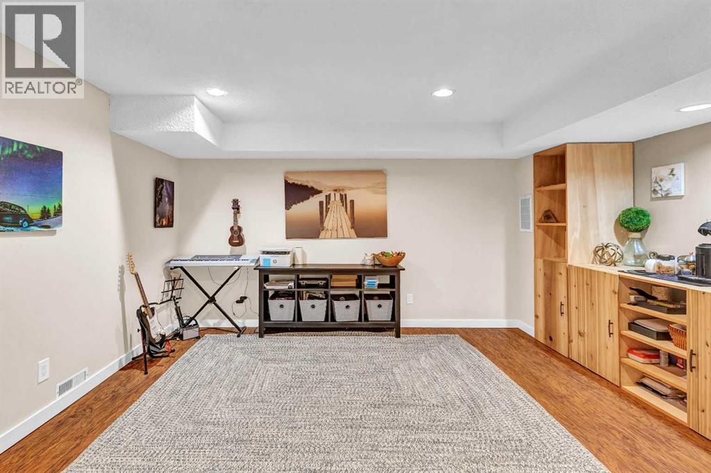 4532 Montgomery Avenue Nw, Calgary, Alberta  T3K 0K9 - Photo 17 - A2305545