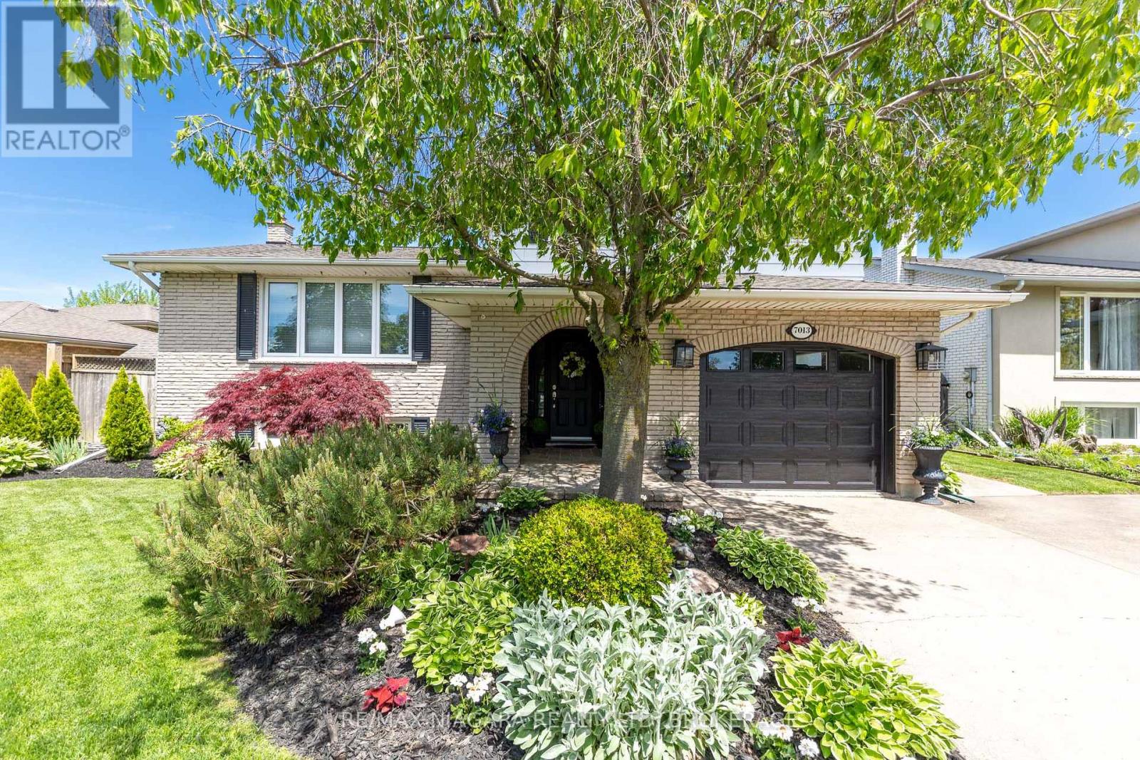 7013 Glengowan Crescent, Niagara Falls, Ontario  L2J 3R7 - Photo 1 - X13139092