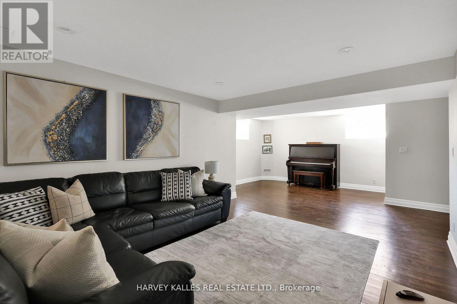 131 Bannockburn Avenue, Toronto, Ontario  M5M 2N2 - Photo 48 - C13206008