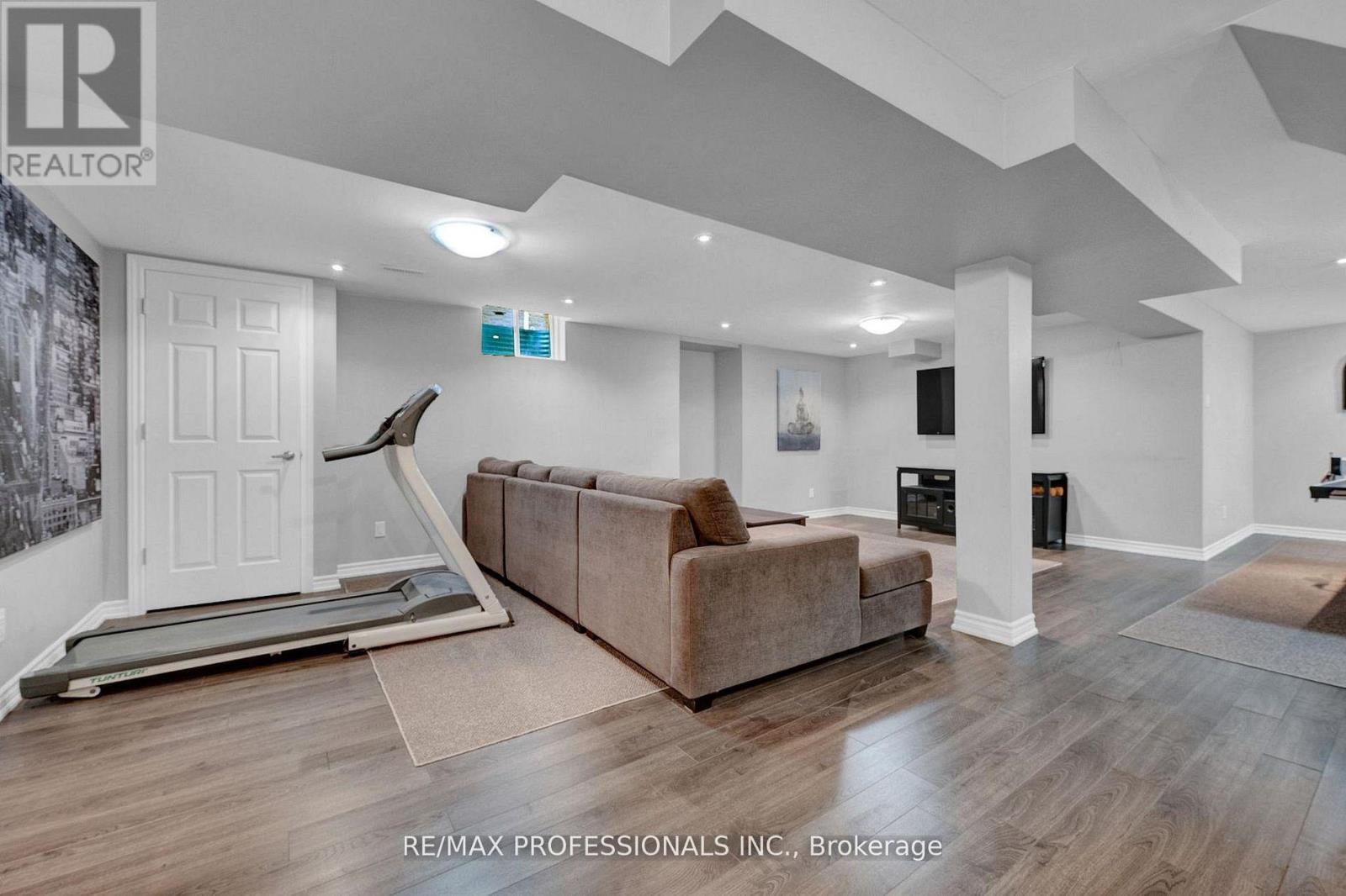 45 Resolute Crescent, Whitby, Ontario  L1P 1G9 - Photo 36 - E13206034
