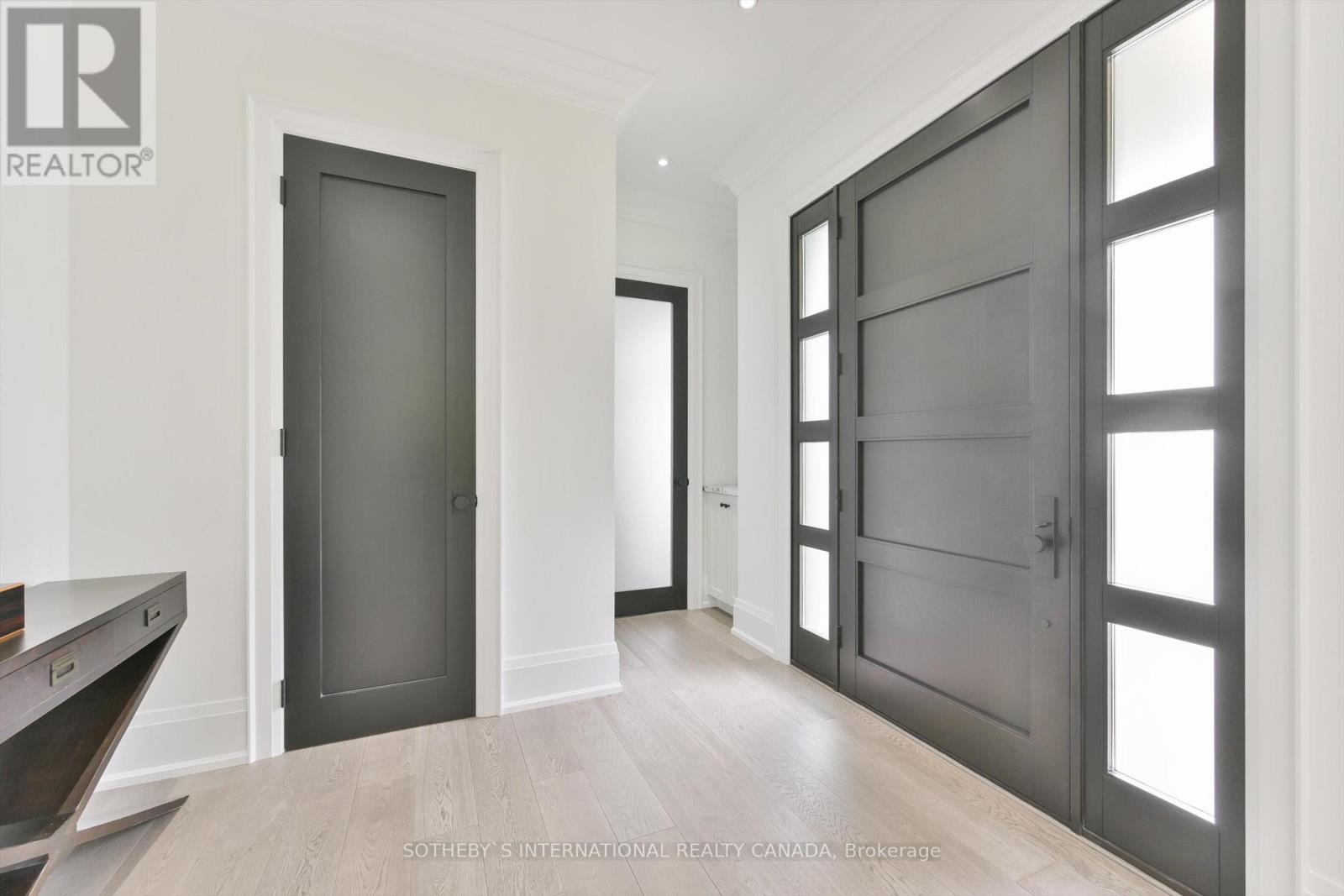 282 Upper Highland Crescent, Toronto, Ontario  M2P 1V5 - Photo 2 - C13204482