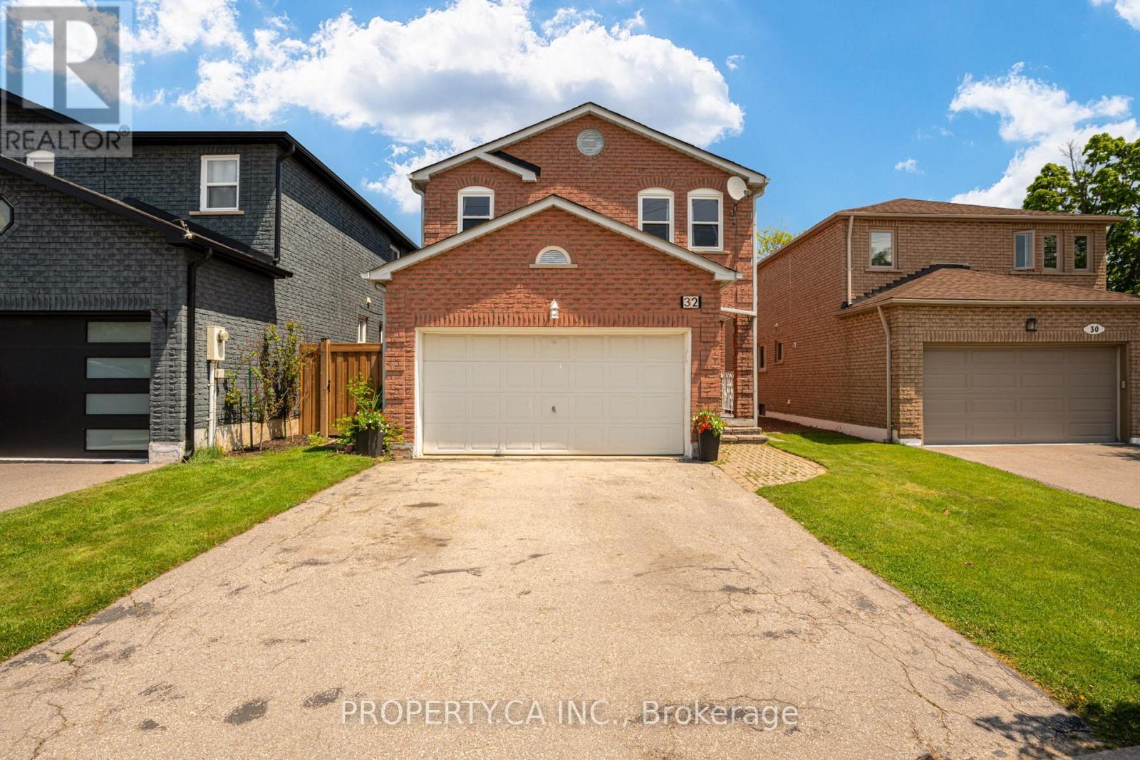 32 Mckinnon Avenue, Halton Hills, Ontario  L7G 5H5 - Photo 2 - W13206004