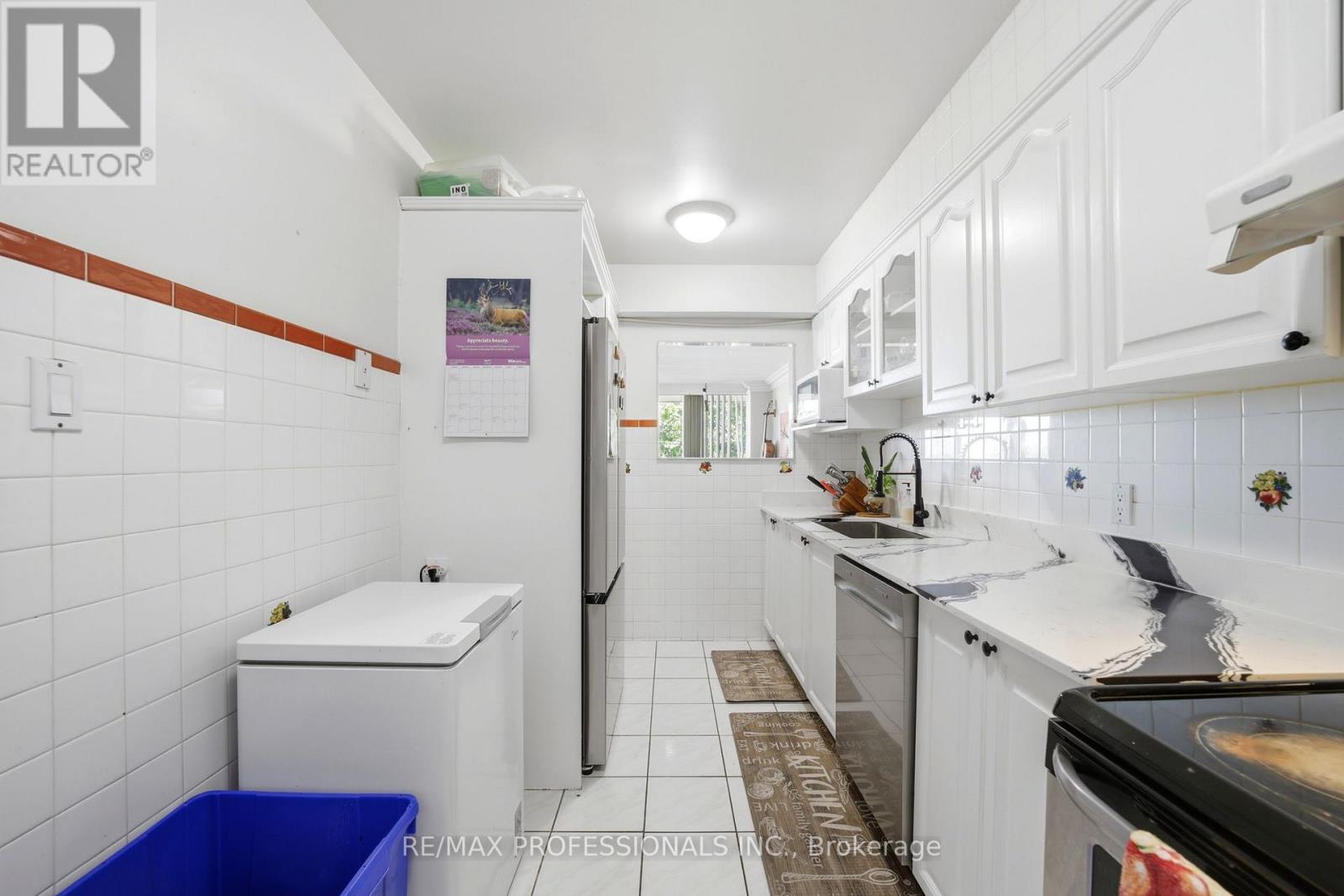 204 - 19 Four Winds Drive, Toronto, Ontario  M3J 2S9 - Photo 13 - W13206018