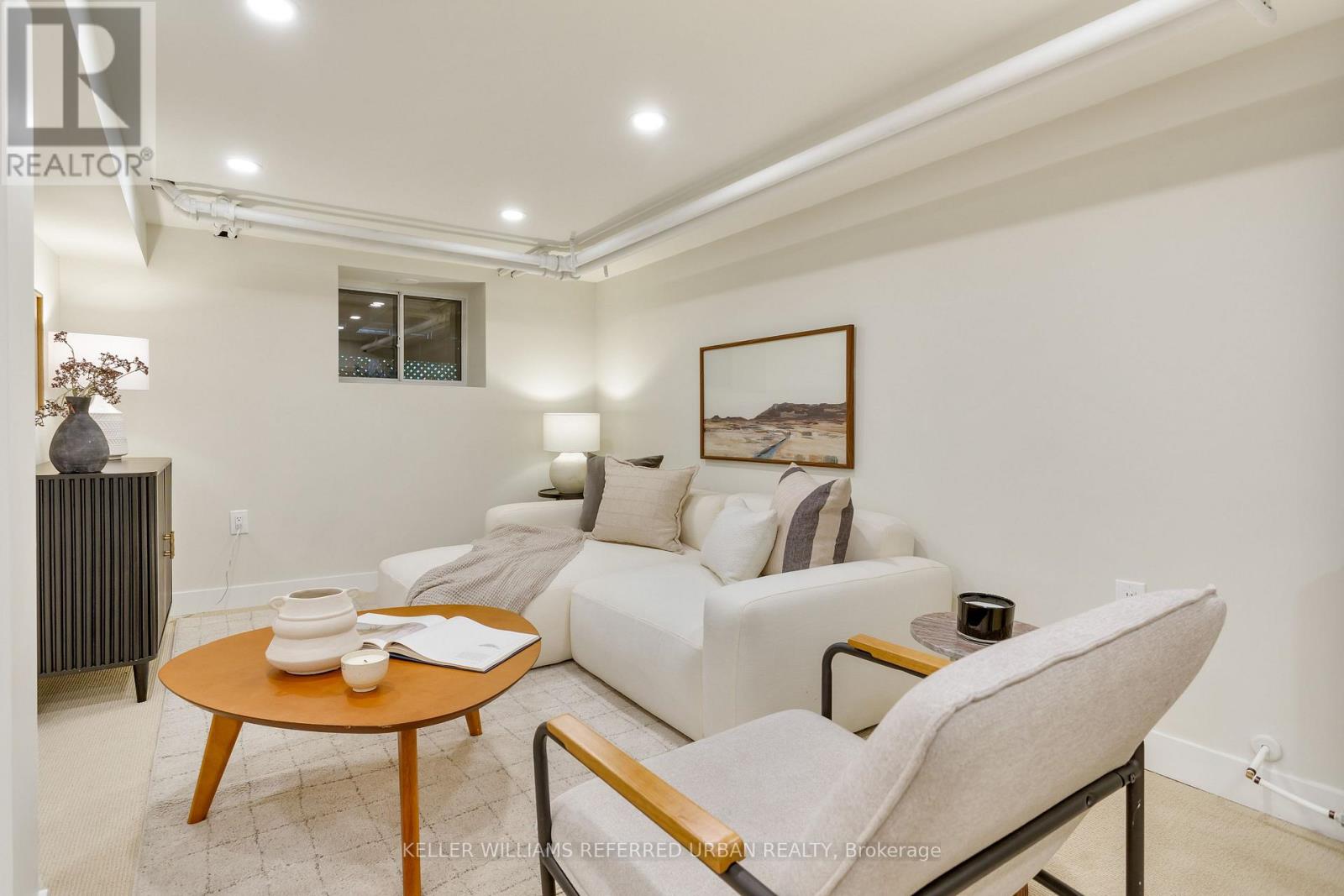 10 Valleyview Gardens, Toronto, Ontario  M6S 2B6 - Photo 37 - W13206000