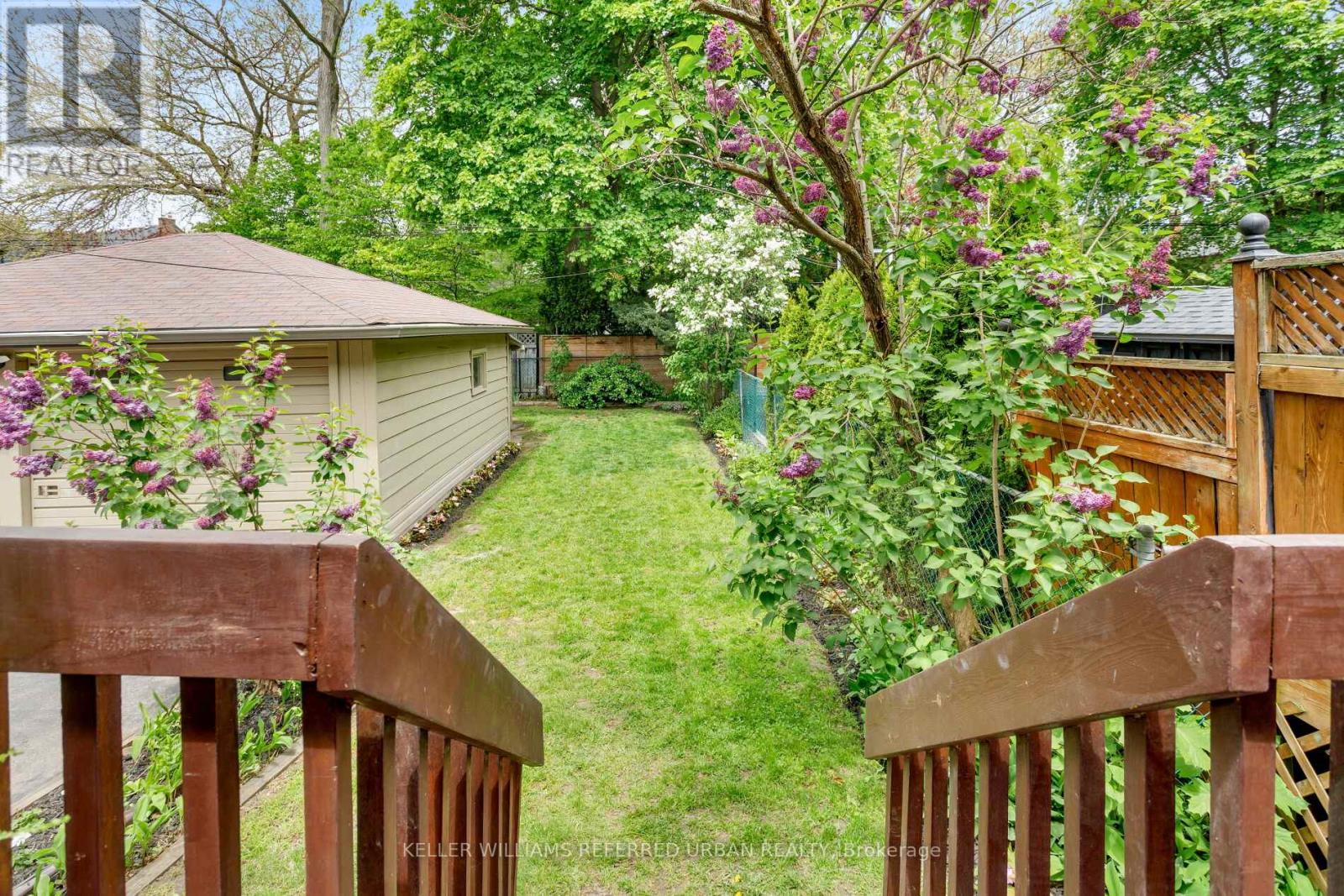10 Valleyview Gardens, Toronto, Ontario  M6S 2B6 - Photo 45 - W13206000