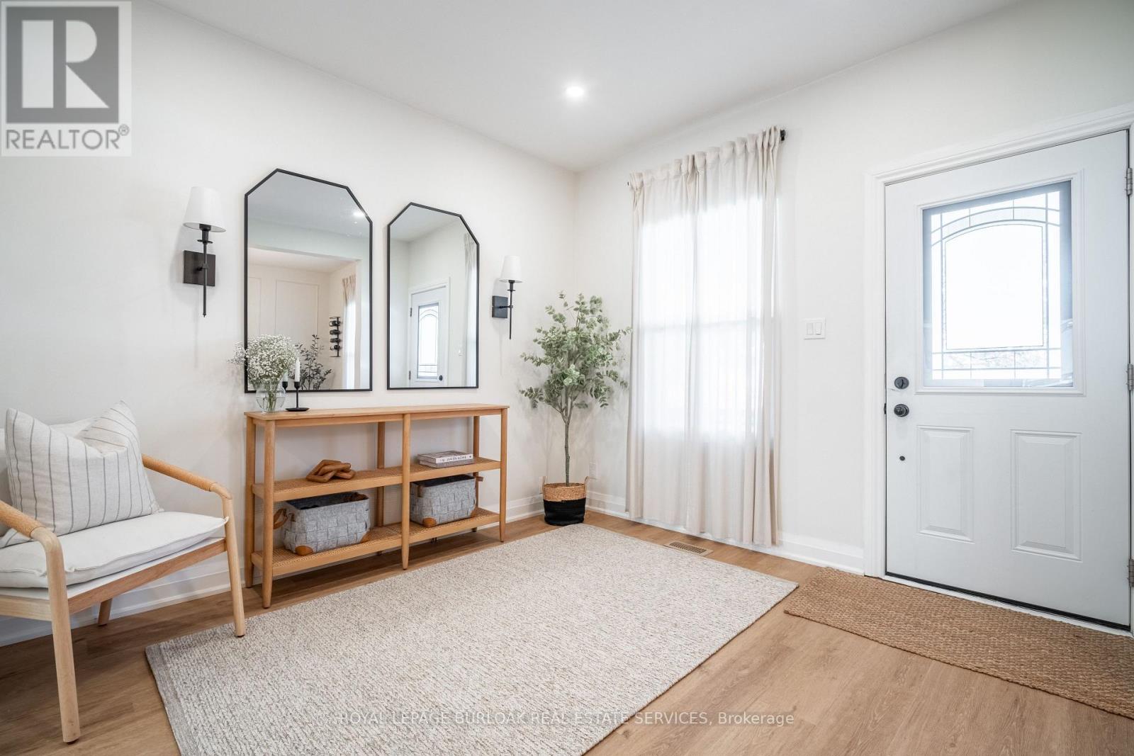 51 East 23rd Street, Hamilton, Ontario  L8V 2W5 - Photo 2 - X13144568