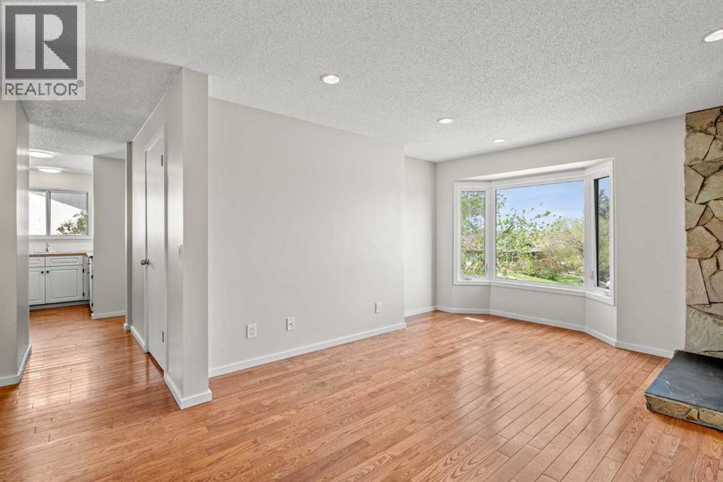 124 Bergen Crescent Nw, Calgary, Alberta  T3K 1J8 - Photo 10 - A2313891