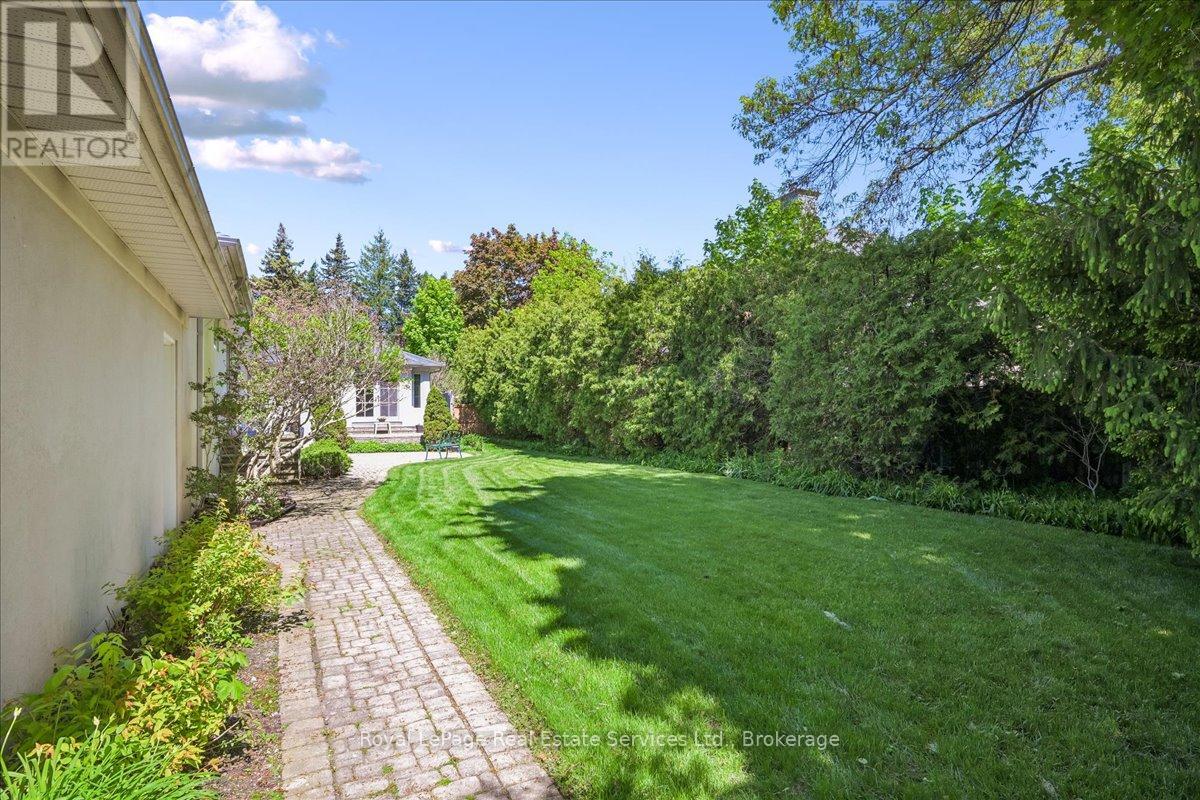 281 Pinehurst Drive, Oakville, Ontario  L6J 4X2 - Photo 48 - W13206056