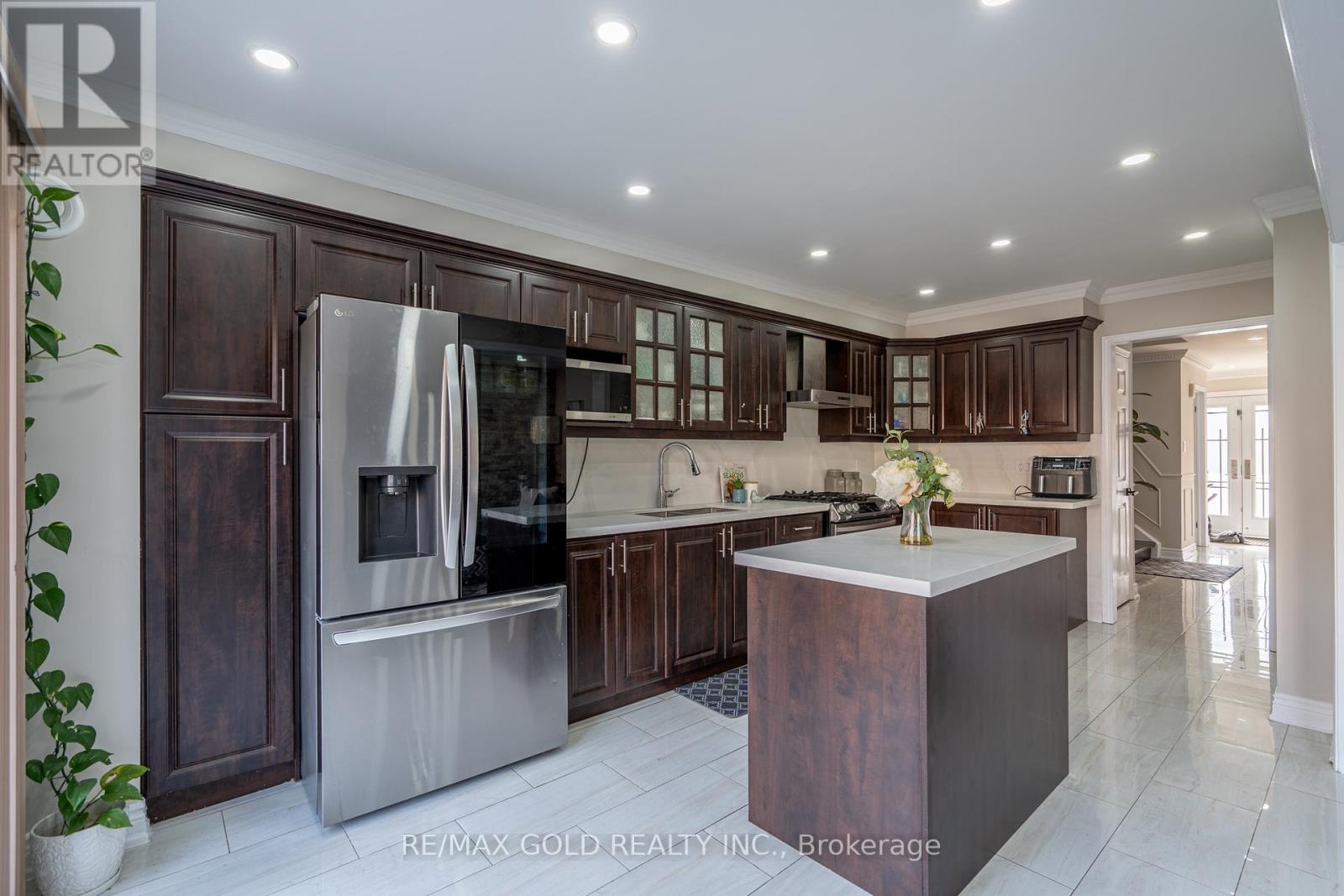 56 Horned Owl Drive, Brampton, Ontario  L6R 1C5 - Photo 11 - W13195656