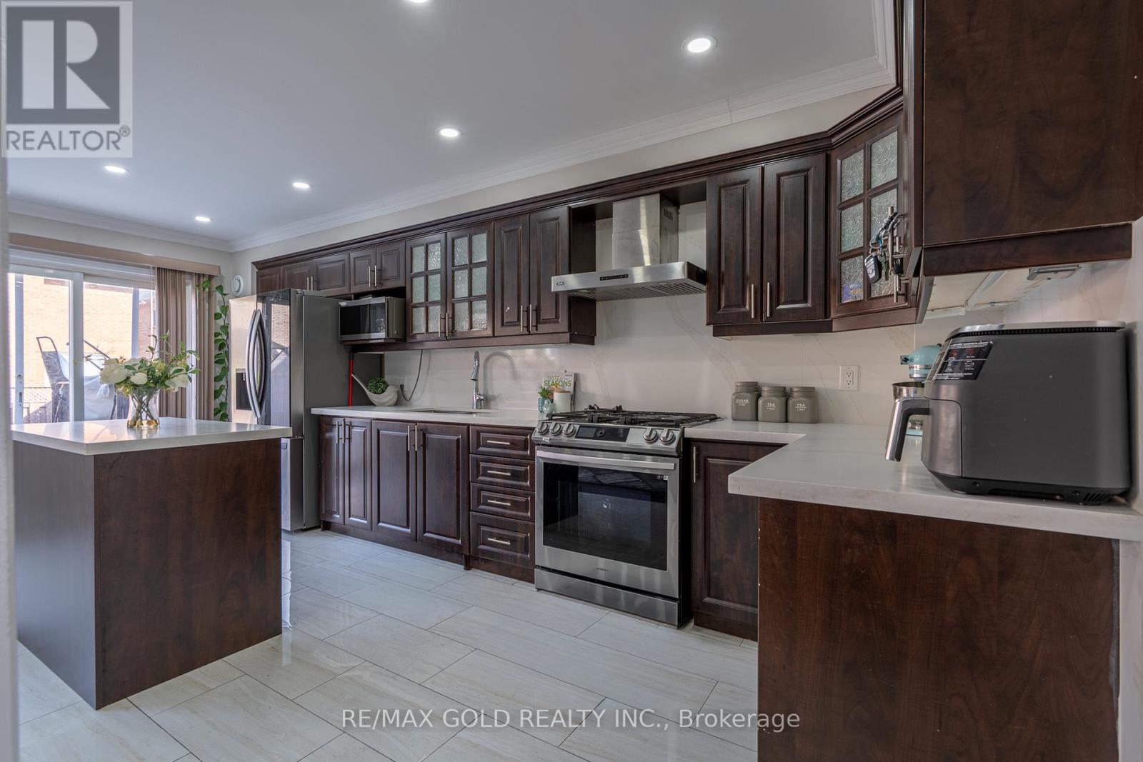 56 Horned Owl Drive, Brampton, Ontario  L6R 1C5 - Photo 13 - W13195656