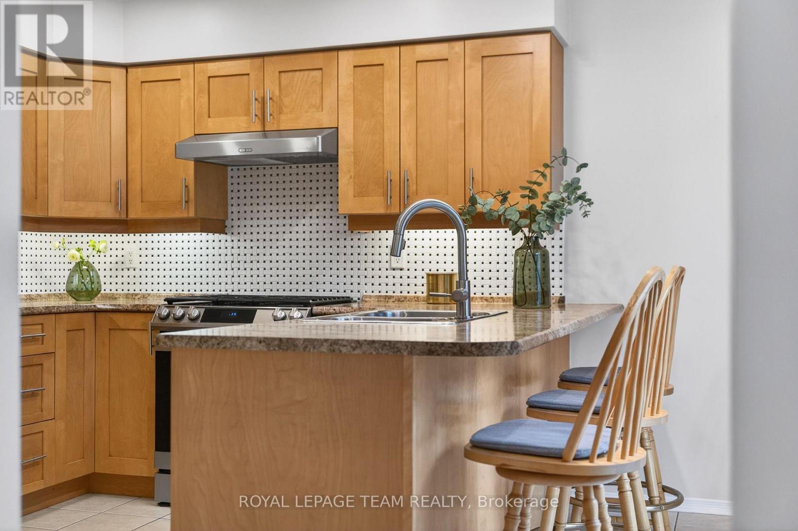 27 Inwood Drive, Ottawa, Ontario  K2M 1Z5 - Photo 18 - X13140732