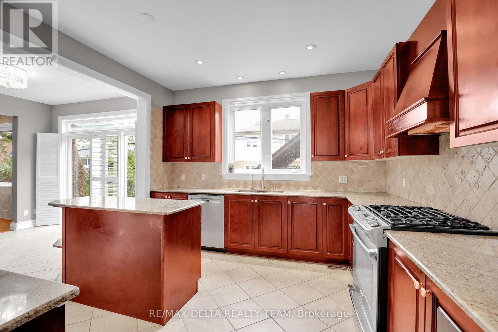 1811 Kingsdale Avenue, Ottawa, Ontario  K1T 1H7 - Photo 15 - X13206044