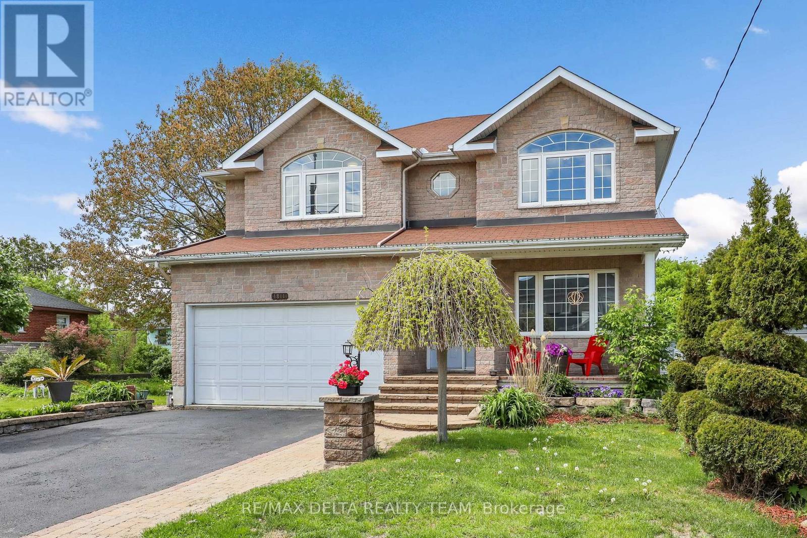1811 Kingsdale Avenue, Ottawa, Ontario  K1T 1H7 - Photo 2 - X13206044