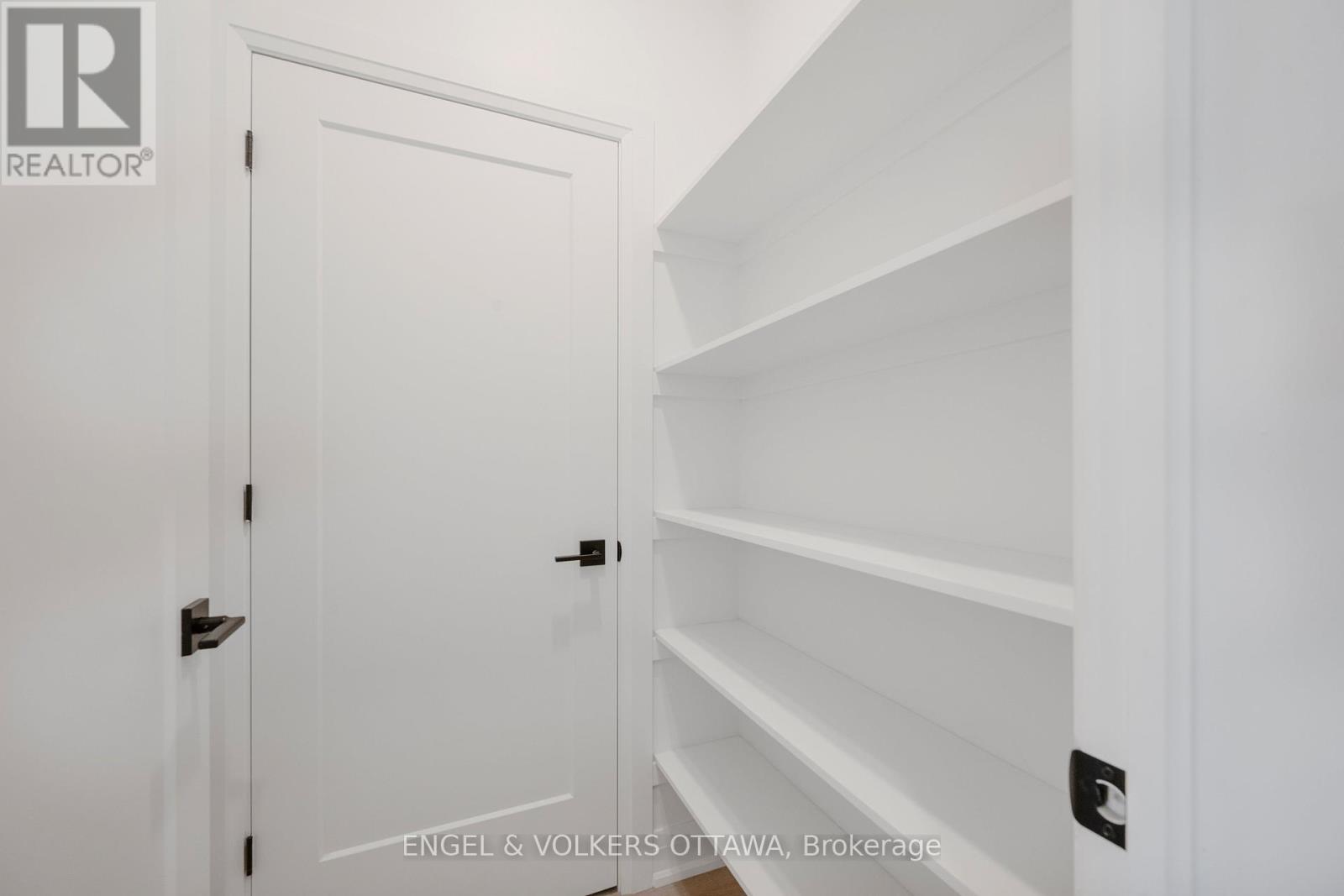 75a Granton Avenue, Ottawa, Ontario  K2G 1W9 - Photo 13 - X13206046