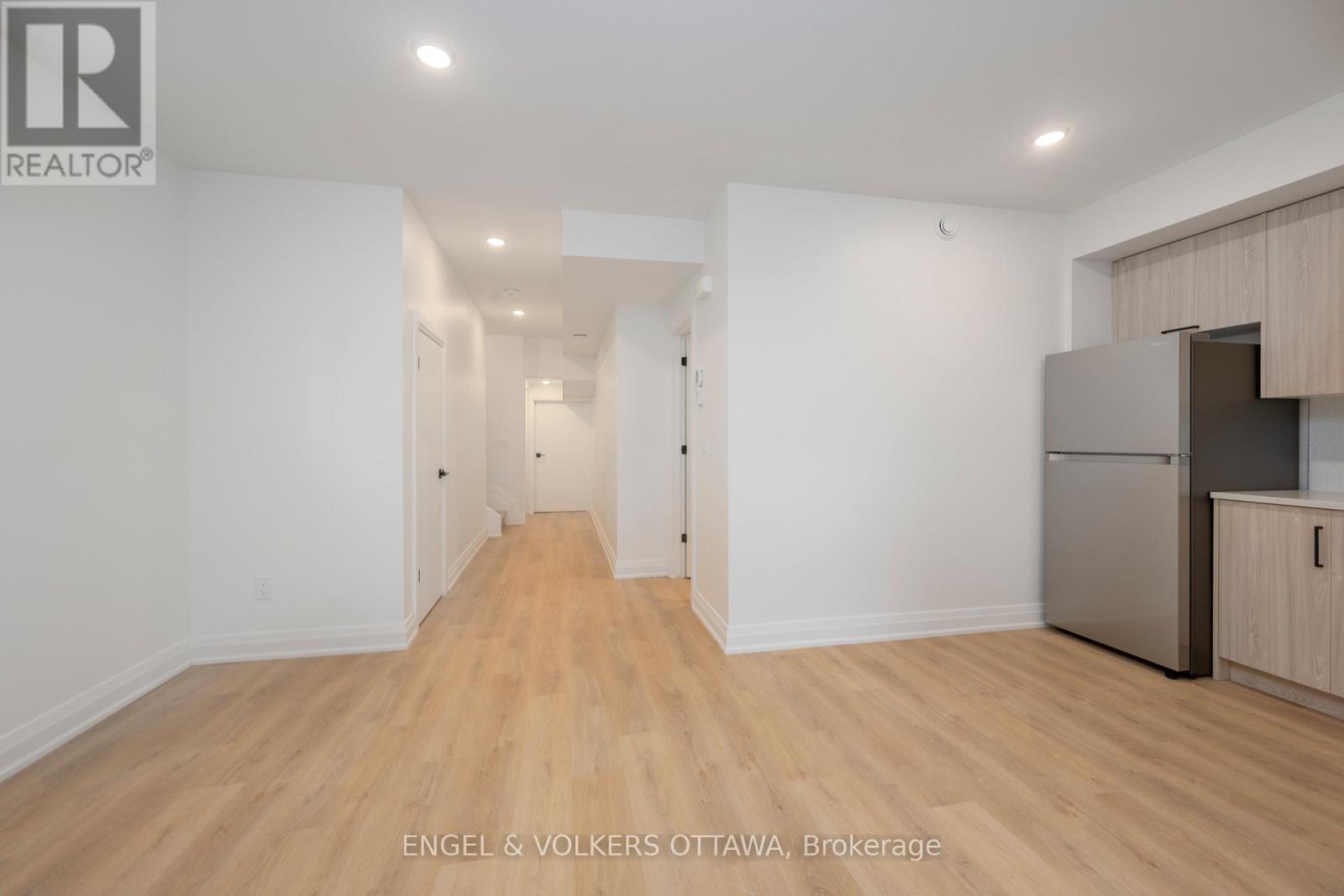 75a Granton Avenue, Ottawa, Ontario  K2G 1W9 - Photo 37 - X13206046
