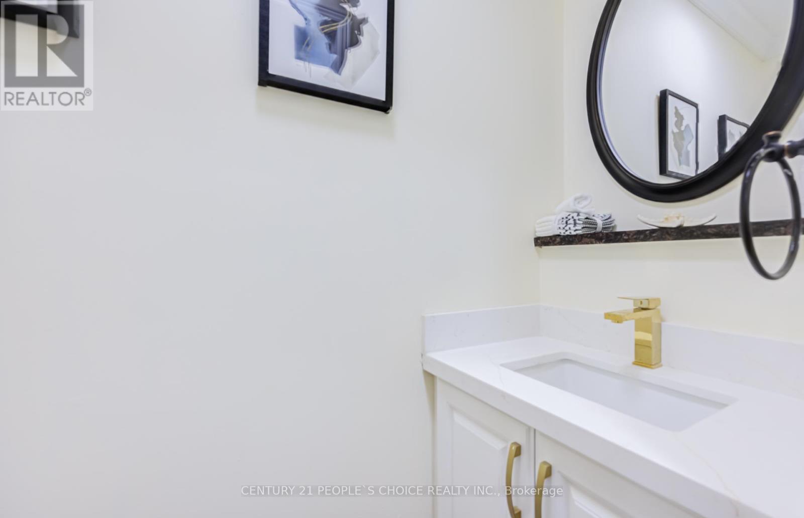 21 Dagwell Crescent, Ajax, Ontario  L1T 3M8 - Photo 7 - E13206060