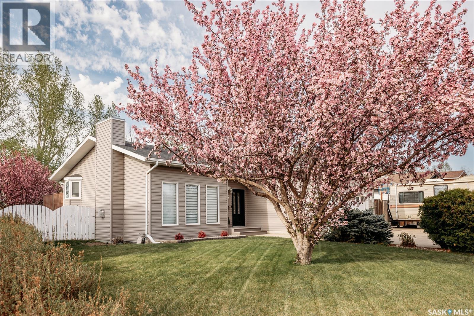 643 Dieppe Drive, Weyburn, Saskatchewan  S4H 3G4 - Photo 45 - SK037310