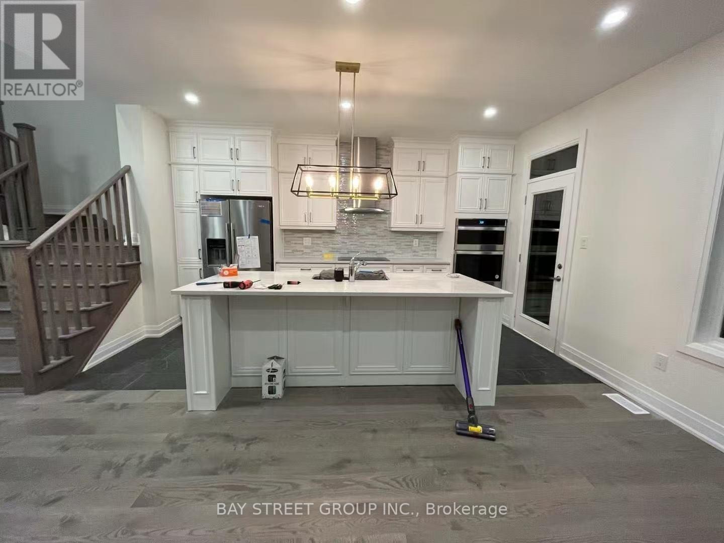 251 Beaverbrae Drive, Markham, Ontario  L6C 3K6 - Photo 2 - N13206098