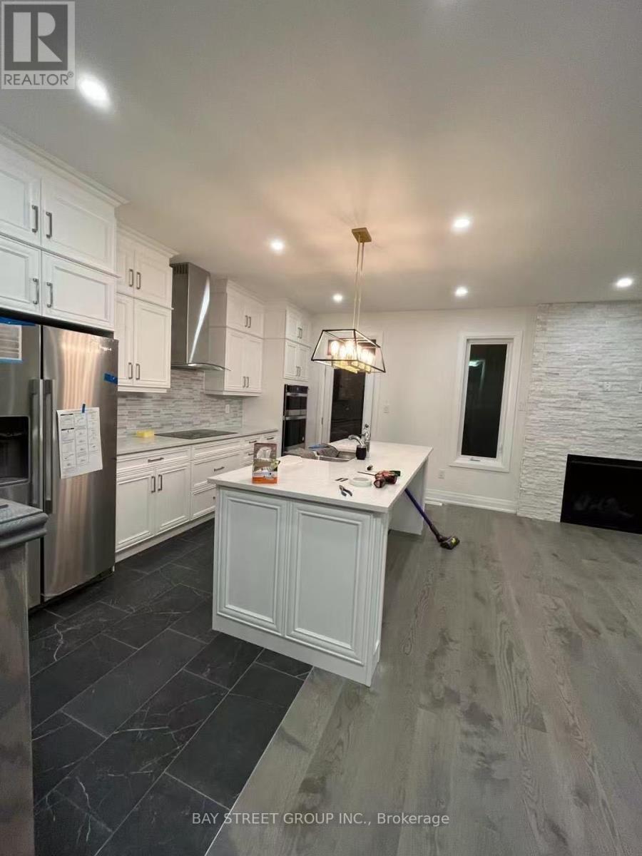 251 Beaverbrae Drive, Markham, Ontario  L6C 3K6 - Photo 4 - N13206098